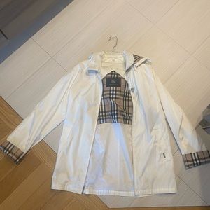 White Womens Burberry Rain Coat (detachable hood)